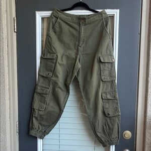 Green Cargo Pants – Multiple Pockets, Stretchable Waist, Costume Ready 🎃